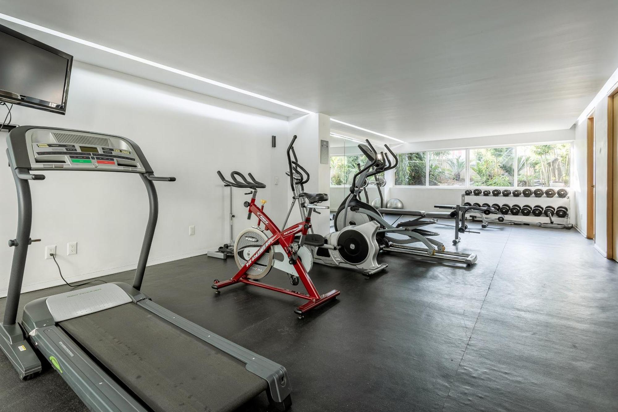 View Penthouse Private Rooftop, Wi-fi 500mbps, Air Conditioning, Grill, Pool And Gym *